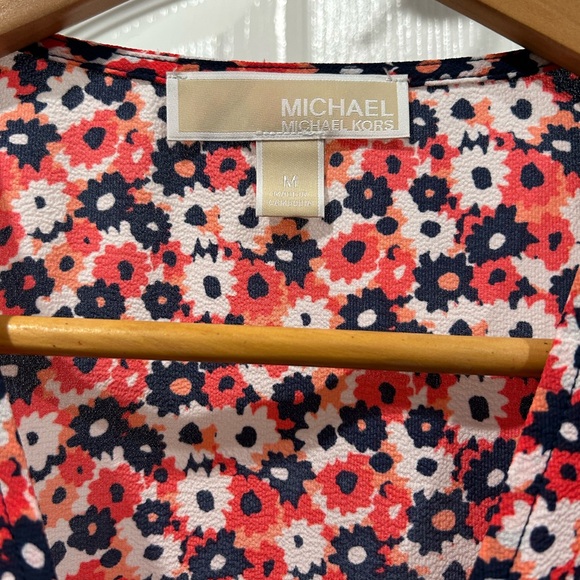 Lot of 3 women’s tops; Michael Kors, Vince Camuto - all size medium - Picture 7 of 10